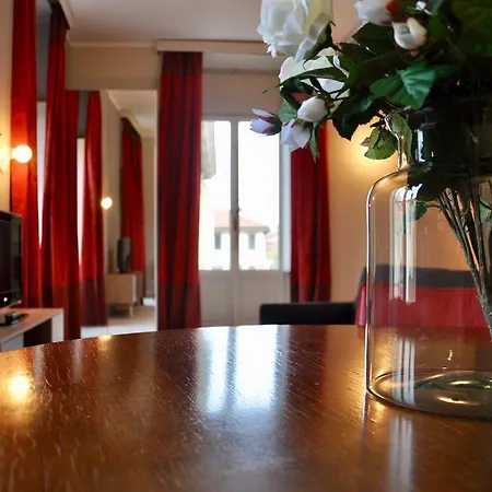 Apartment San Domenico Raffaello *