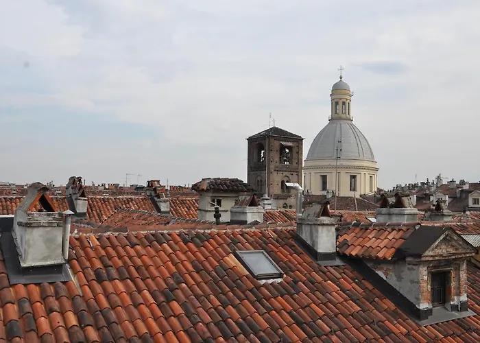 Szálloda San Domenico Raffaello